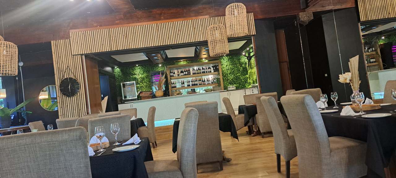 Raffia Restaurant Zinkwazi — photo 10